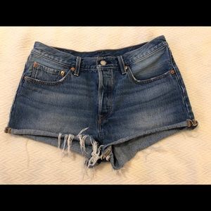 Levi’s 501 cutoff denim shorts size 30